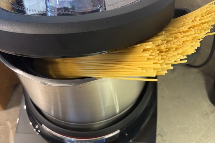 Cookit-Hack: Spaghetti kochen im Bosch Cookit – so klappt’s ohne Bruch!