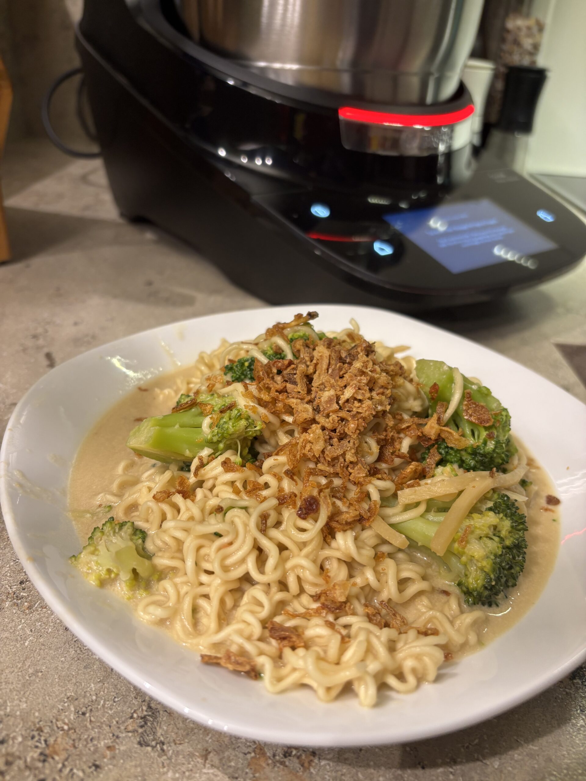 One-Pot Mie Nudeln mit Gemüse
