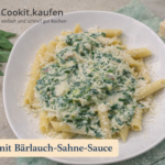 Cremige Pasta mit Bärlauch‑Käse‑Sahne‑Soße, angerichtet auf einem Teller, im Bosch Cookit zubereitet