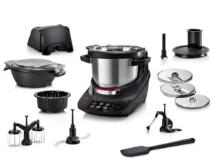 Bosch Cookit Premium Schwarz mit Basis‑Zubehör, Dampfgar‑Set, Zerkleinerungsaufsatz, Schneid‑ und Raspelscheiben, Lifter und Zubehörtasche.